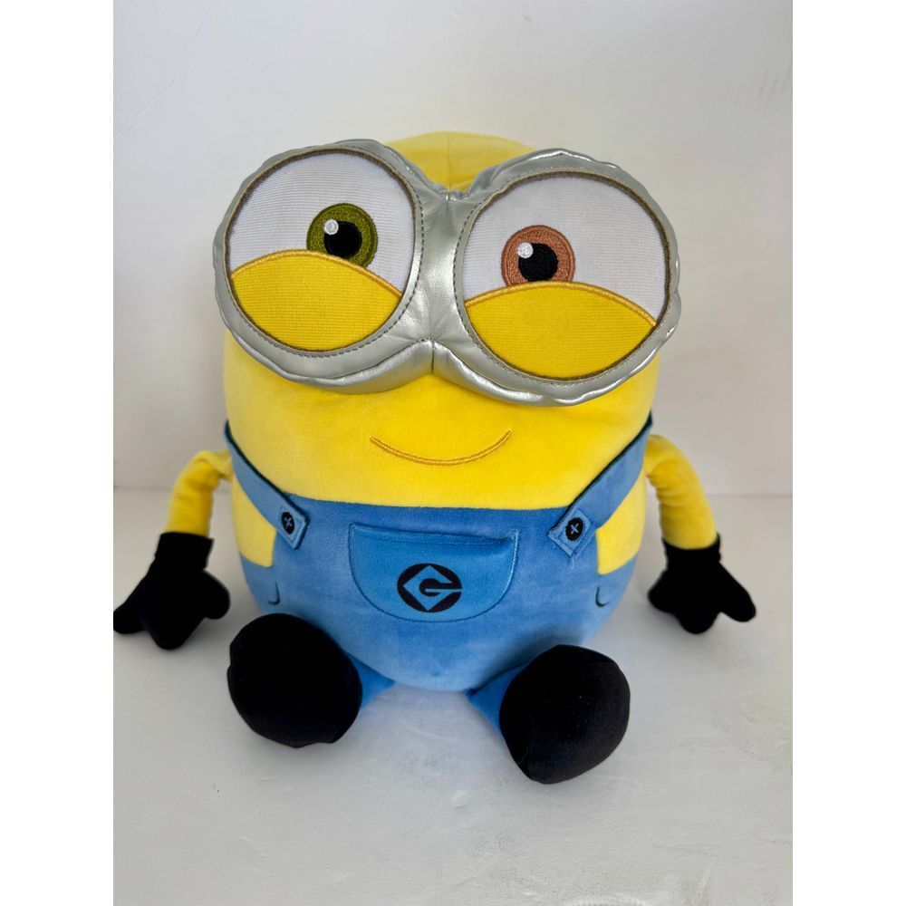 Despicable Me Bob Weighted 10" Inch Plush NWOT Universal Studios‎